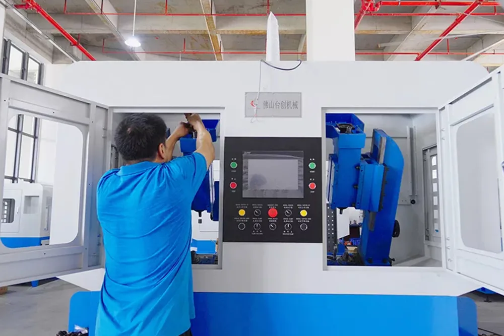 Qual é a profundidade do diâmetro do furo inferior da rosca em comparação com a profundidade da rosca?