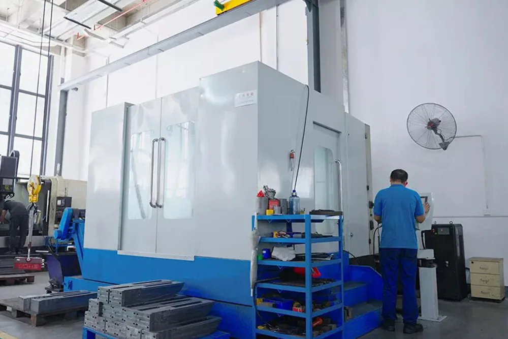 Vários problemas comuns encontrados durante o rosqueamento de furo cego.